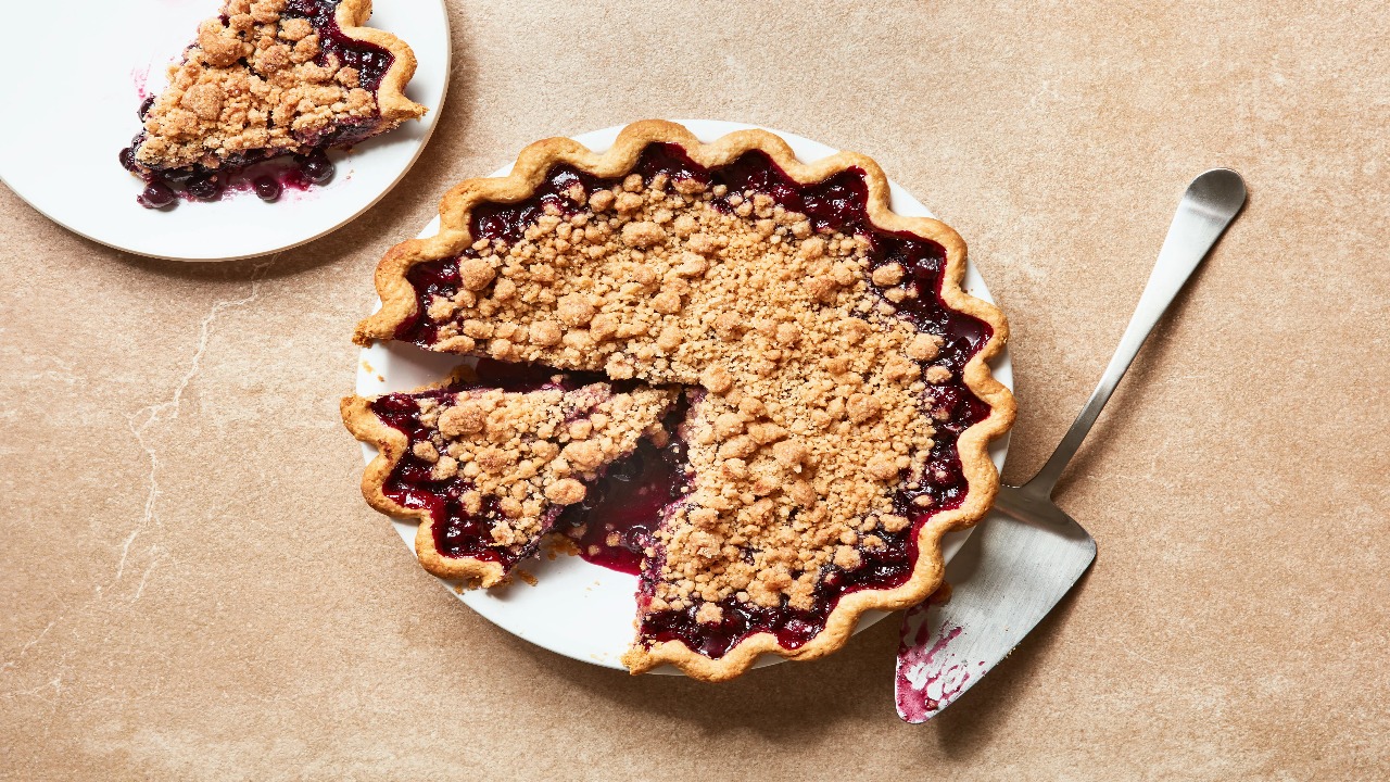 Classic Blueberry Pie With Oat Crust