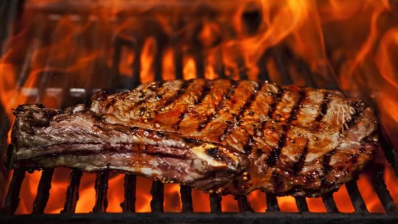 Grilling, Broiling, Or Pan-Searing - Which Method Suits Kew- Steak Best