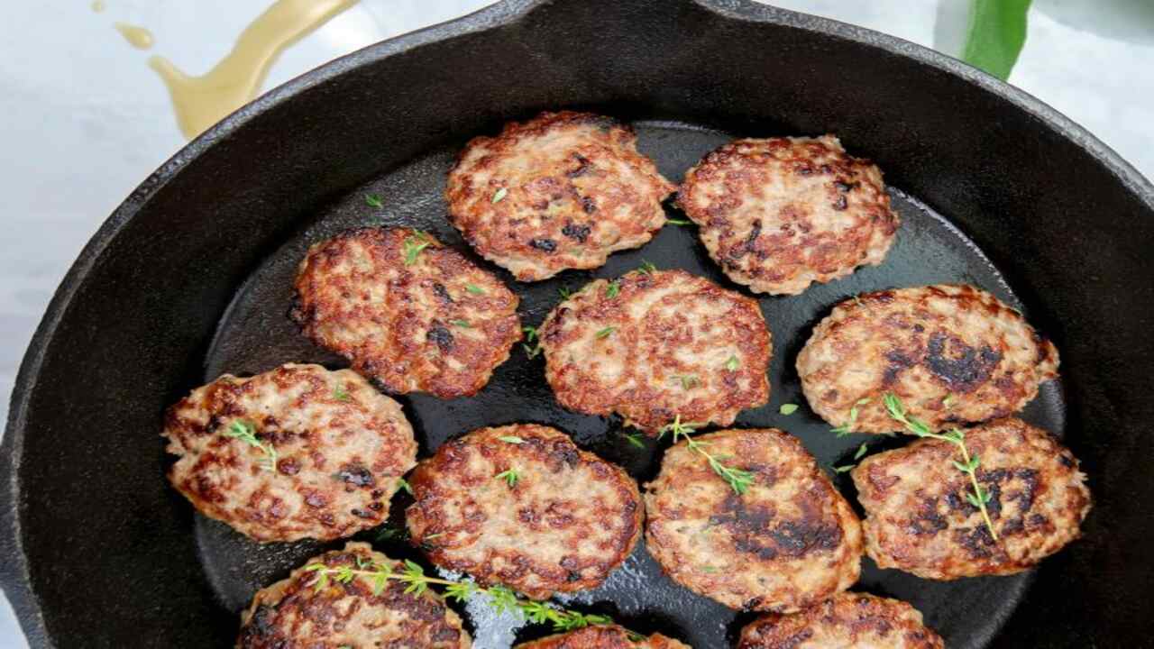 How To Prepare And Season Your Sage Breakfast-Sausage Patties