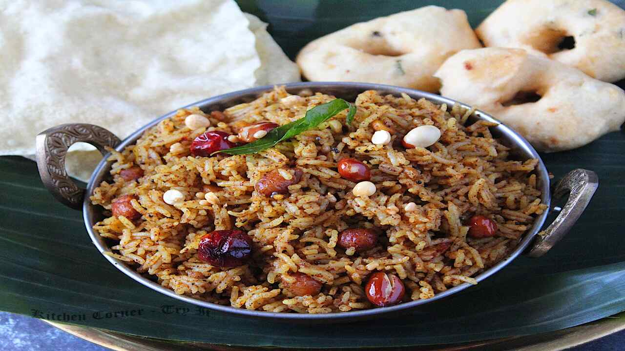 Kerala's Flavorful Version Of Puliyodarai - The Sour Tamarind Rice