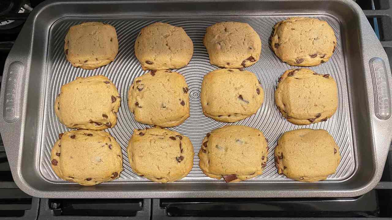 Pros And Cons Of Using Nonstick Pans For Baking Cookies