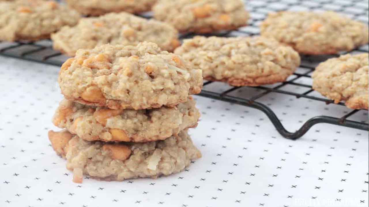 Step-By-Step Guide To Create The Perfect Oatmeal Scotchie