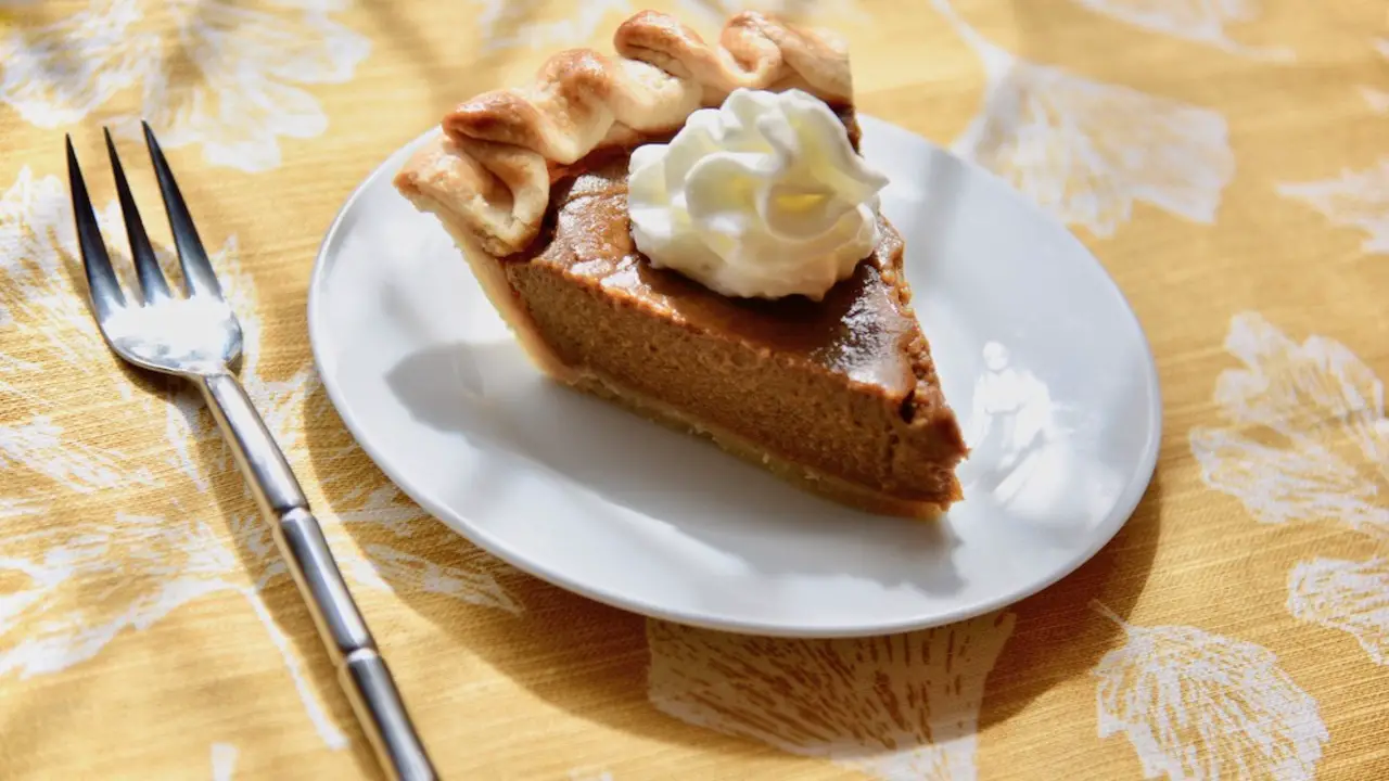 Step-By-Step Guide To Make Acorn Pie