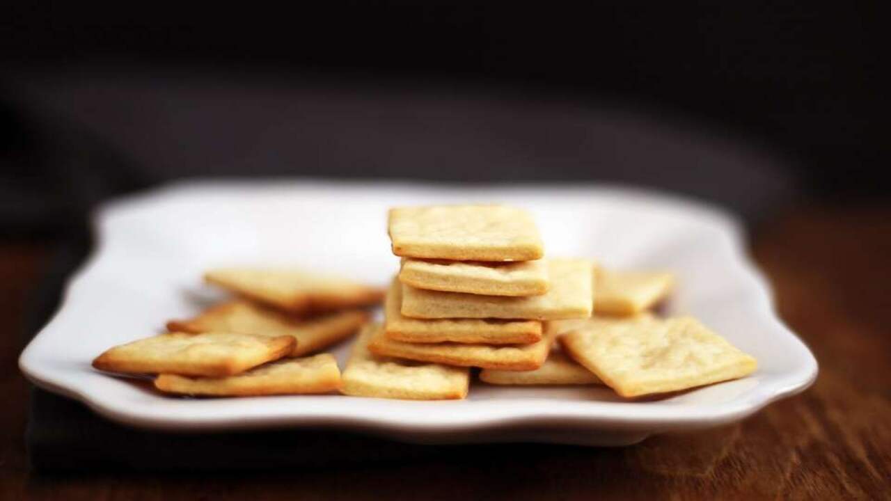 Step-By-Step Guide To Making Sweet Crackers