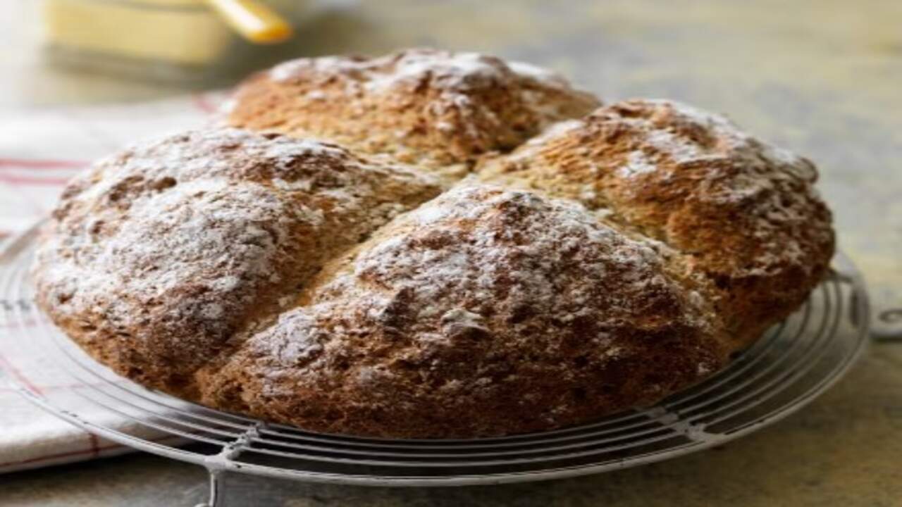 Step-By-Step Instructions For Making Irish Soda Bread