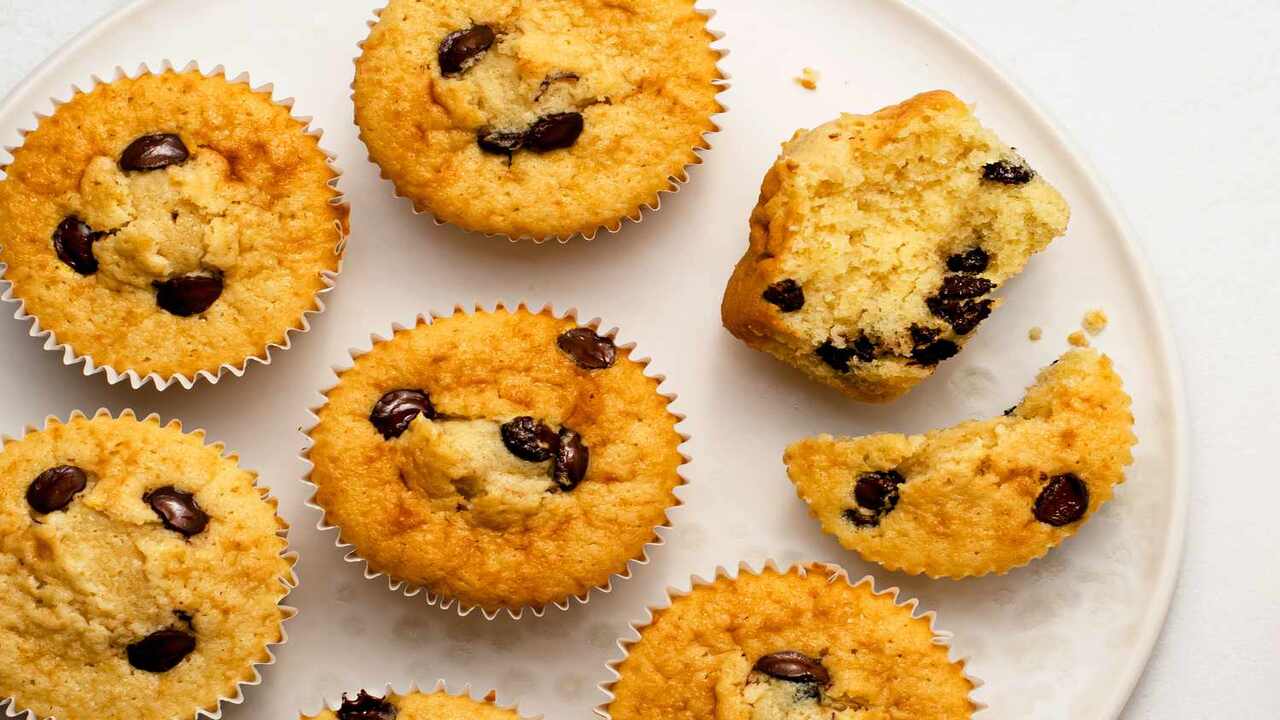 Step-By-Step Recipe Of Choco Chips Cup Cake