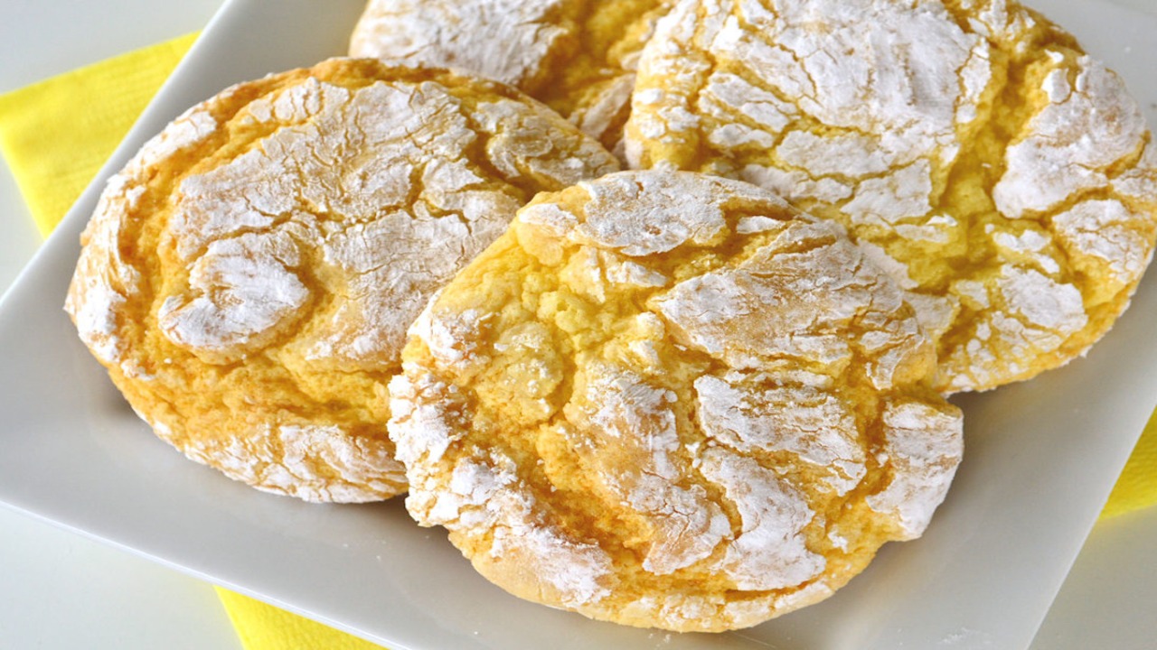 What Are Lemon Snowflake Cookies