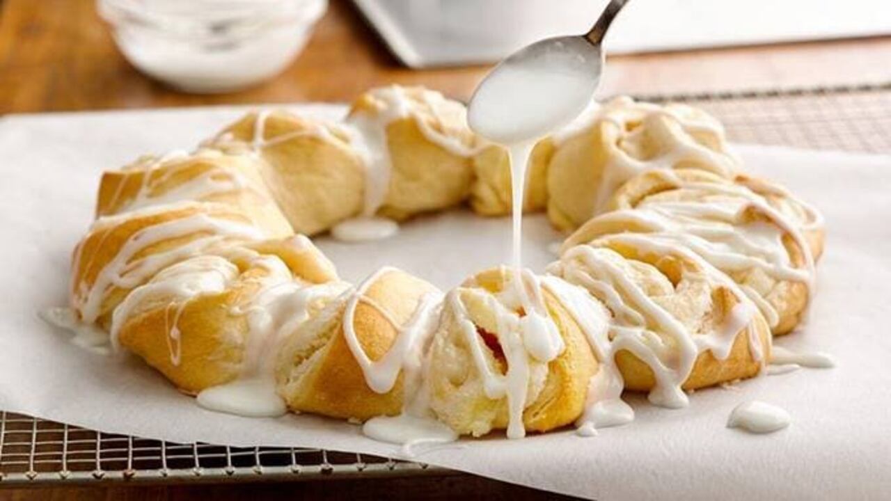 What Makes Marshmallow-Crescent Rolls A Sweet Delight