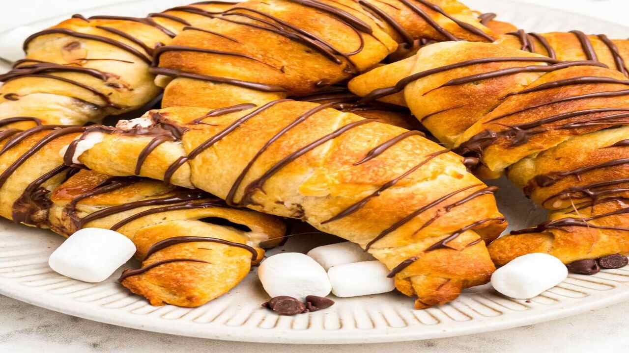 Storing And Reheating Marshmallow-Crescent Rolls