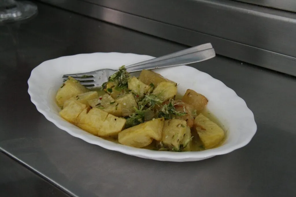 Canarian papas arrugadas with mojo