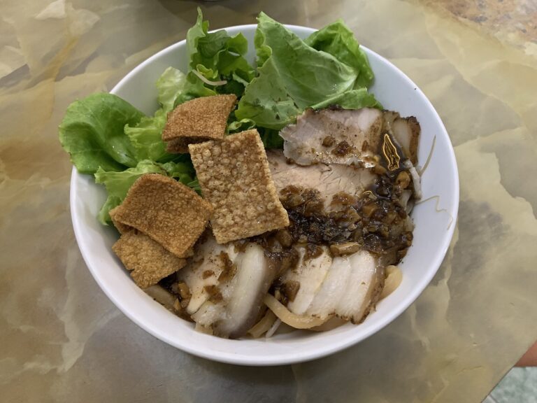 Cao lầu noodles from Hội An