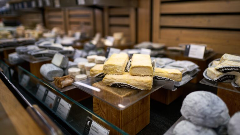 Cheese shop in Paris