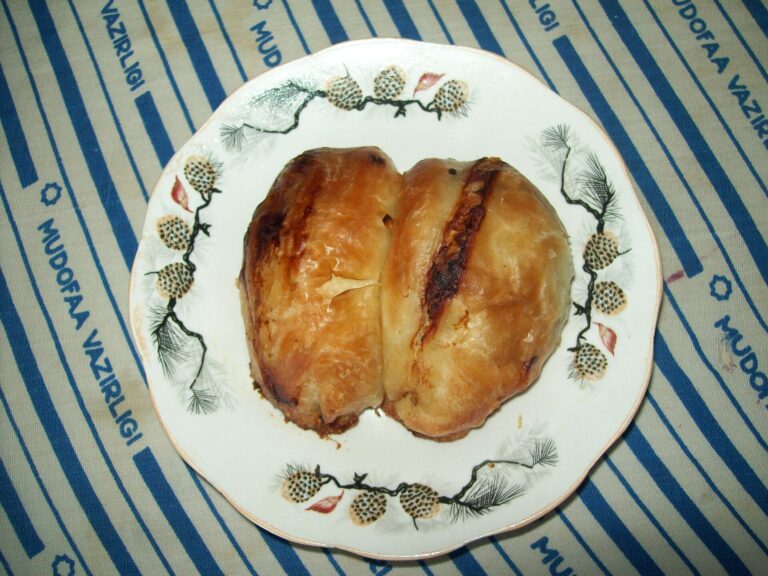 Uzbek samsa pastries